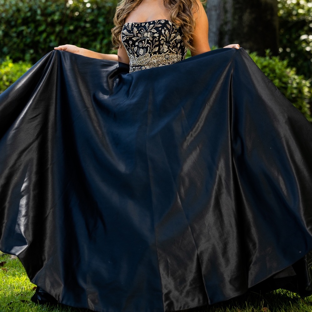 Sherri Hill Style 54269 Size 6 Black - Picture 2 of 3